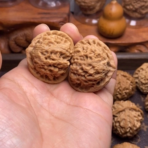 文玩核桃把件宫灯40