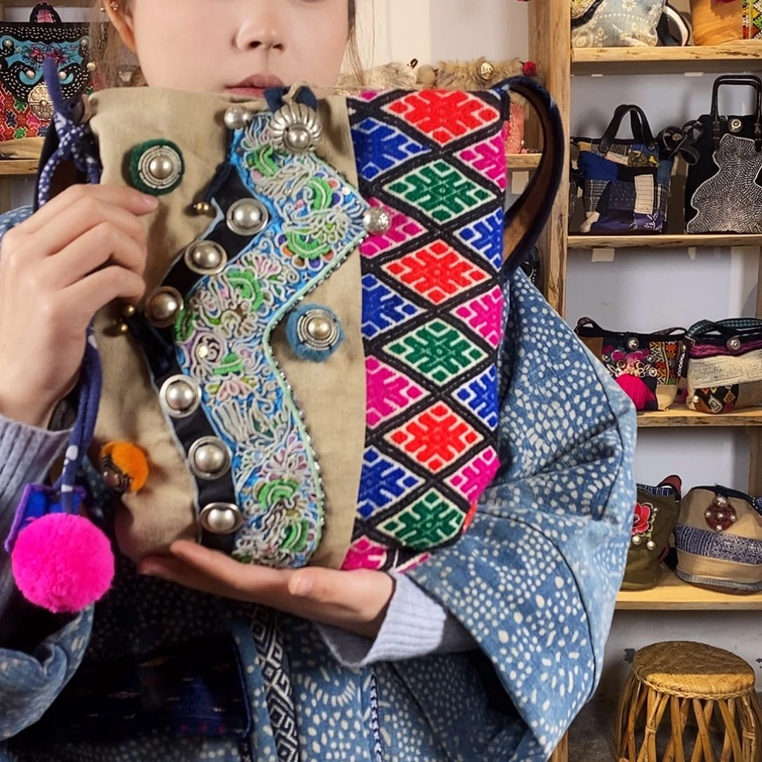 织绣手工制作包包