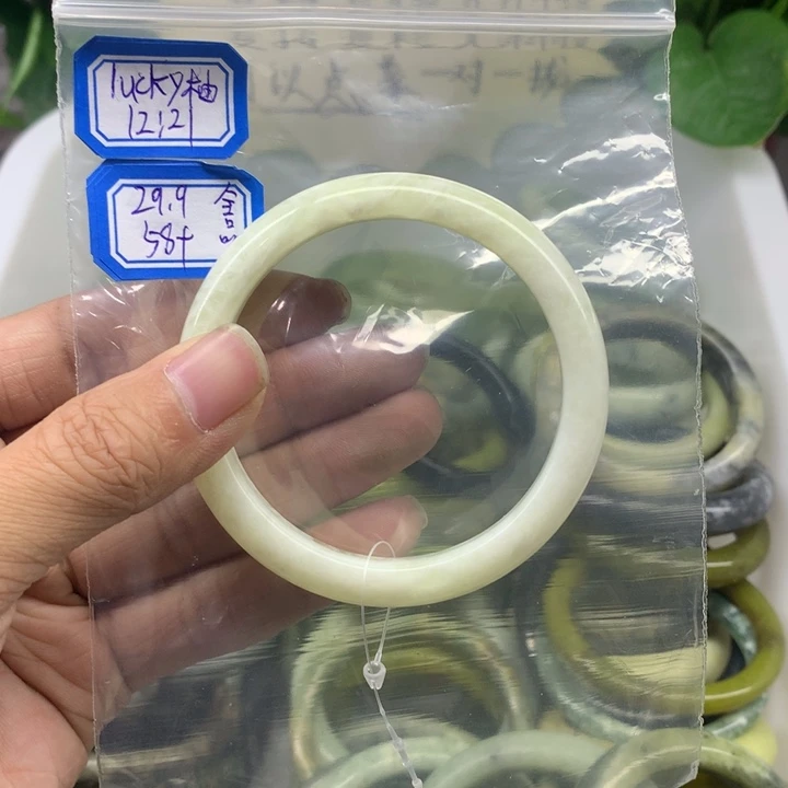 蛇纹石玉未镶嵌手镯l****柚