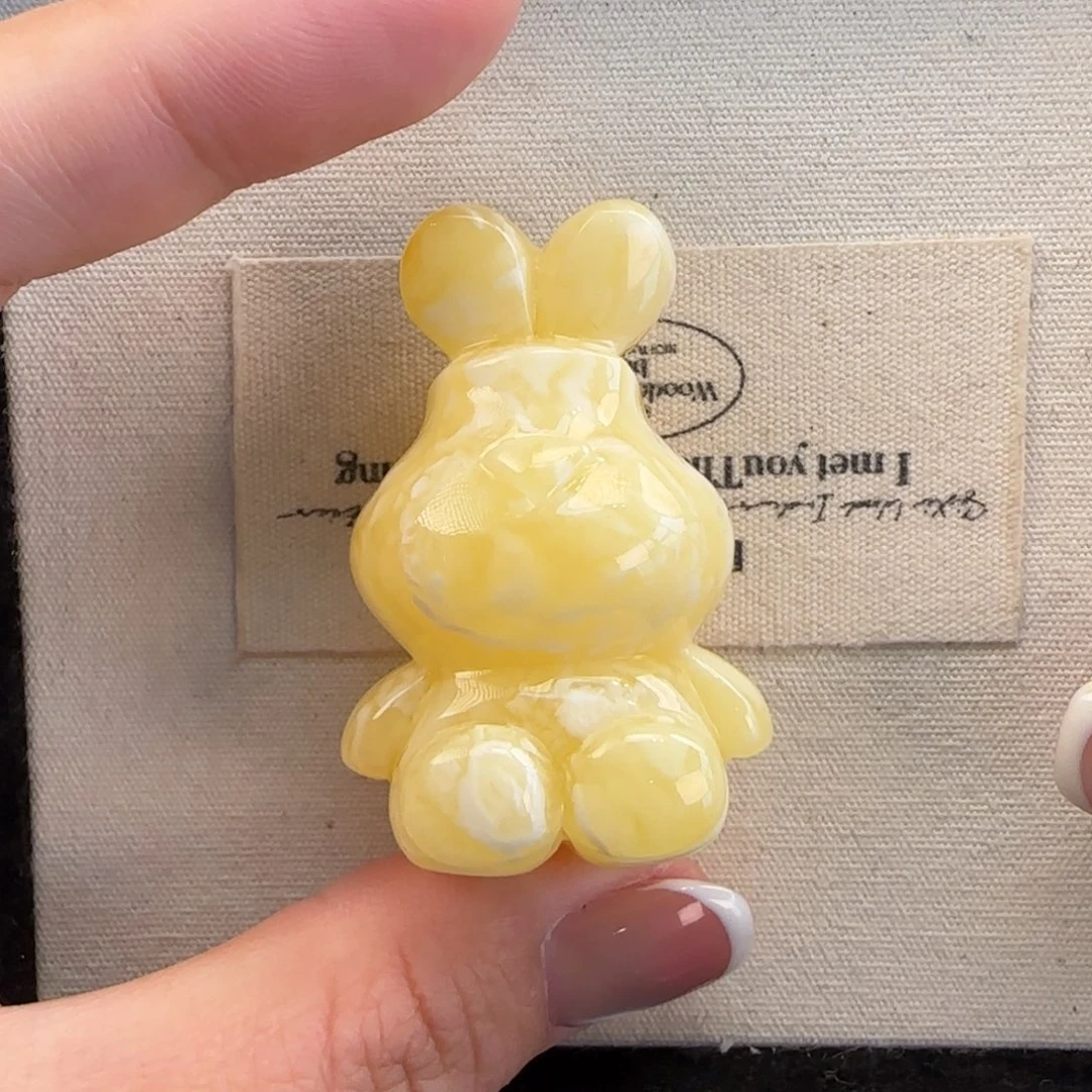 未镶嵌琥珀珠宝奇石