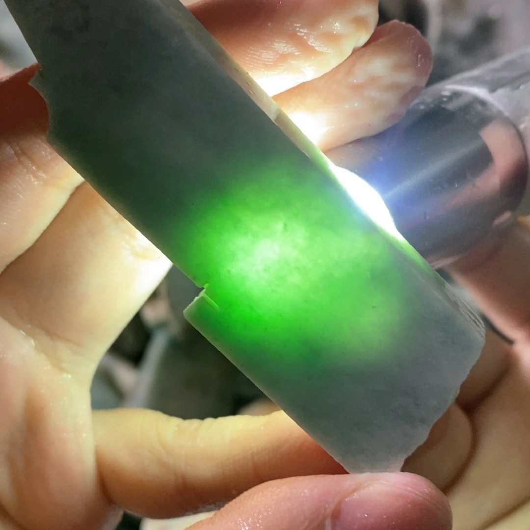 颈饰未镶嵌翡翠天然翡翠