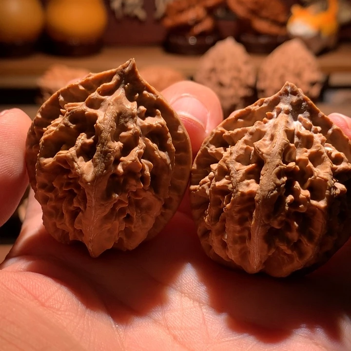 文玩核桃吊坠楸玥核7