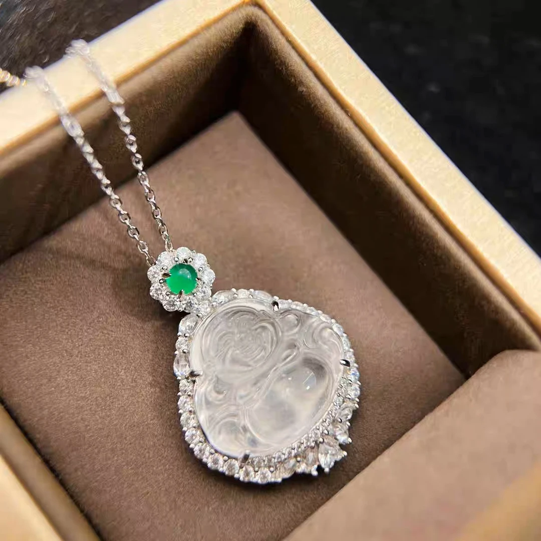 玛瑙天然白冰玉髓高冰佛吊坠镶嵌玉石项链网红佛公弥勒佛挂件