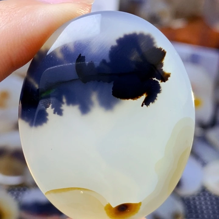 玛瑙/玉髓未镶嵌珠宝半成品