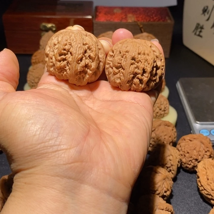 文玩核桃吊坠大粗筋42