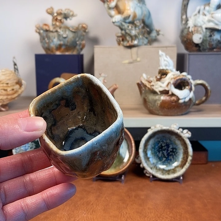 瓷片我们的确是一个人