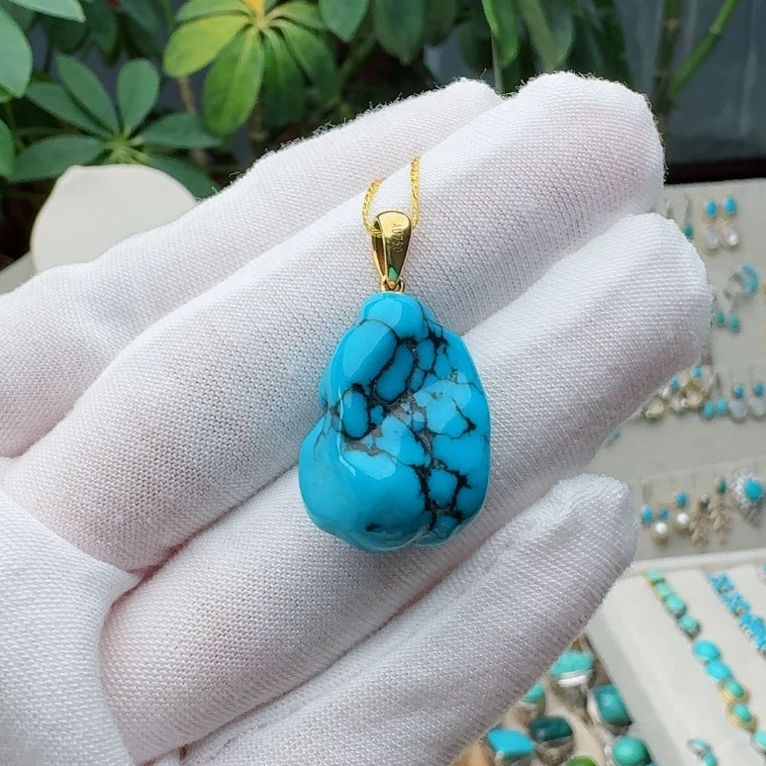 绿松石18K金镶嵌颈饰吊坠