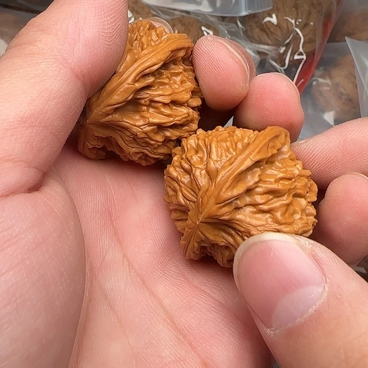 文玩核桃吊坠天地