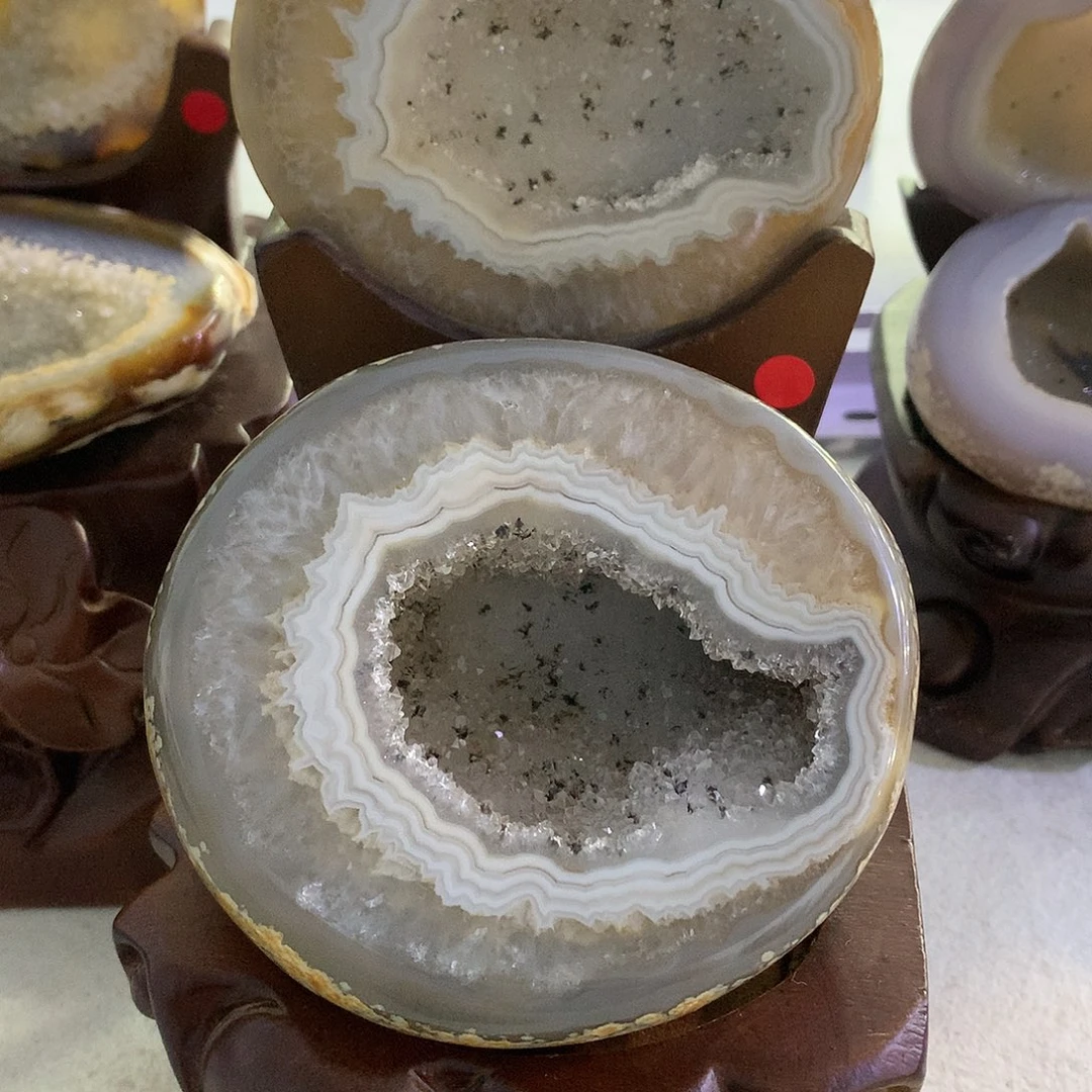 未镶嵌水晶大型摆件（非配饰）