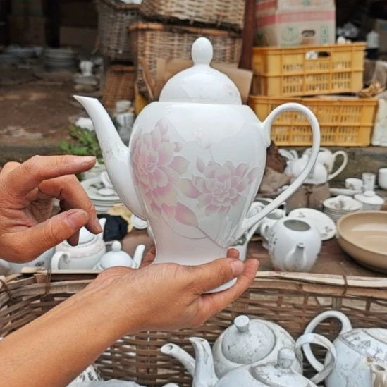库存微瑕多孔茶壶