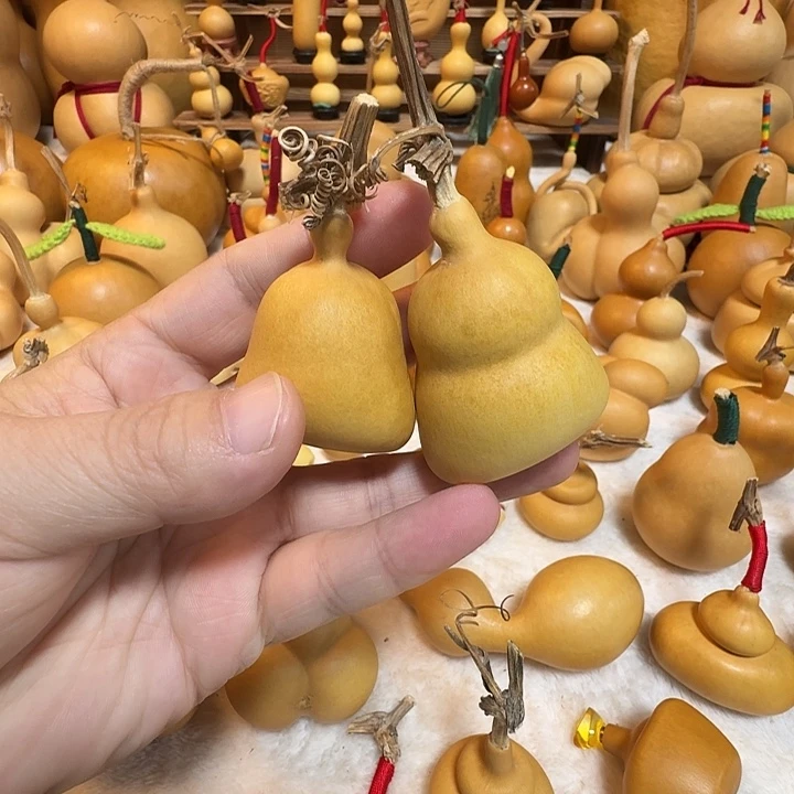 如***初大叶紫檀（黑酸枝木类）