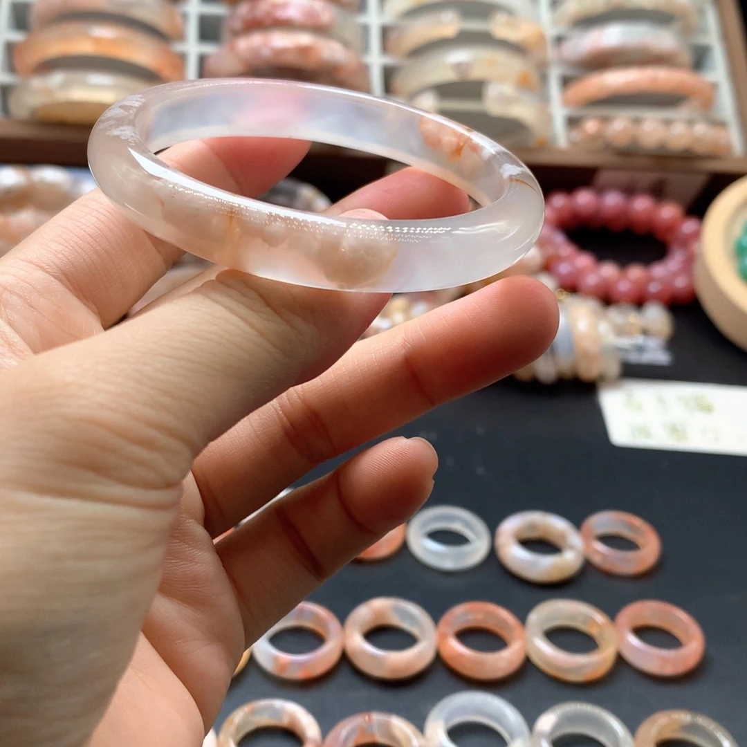 【闪购商品】手镯玛瑙/玉髓未镶嵌美*