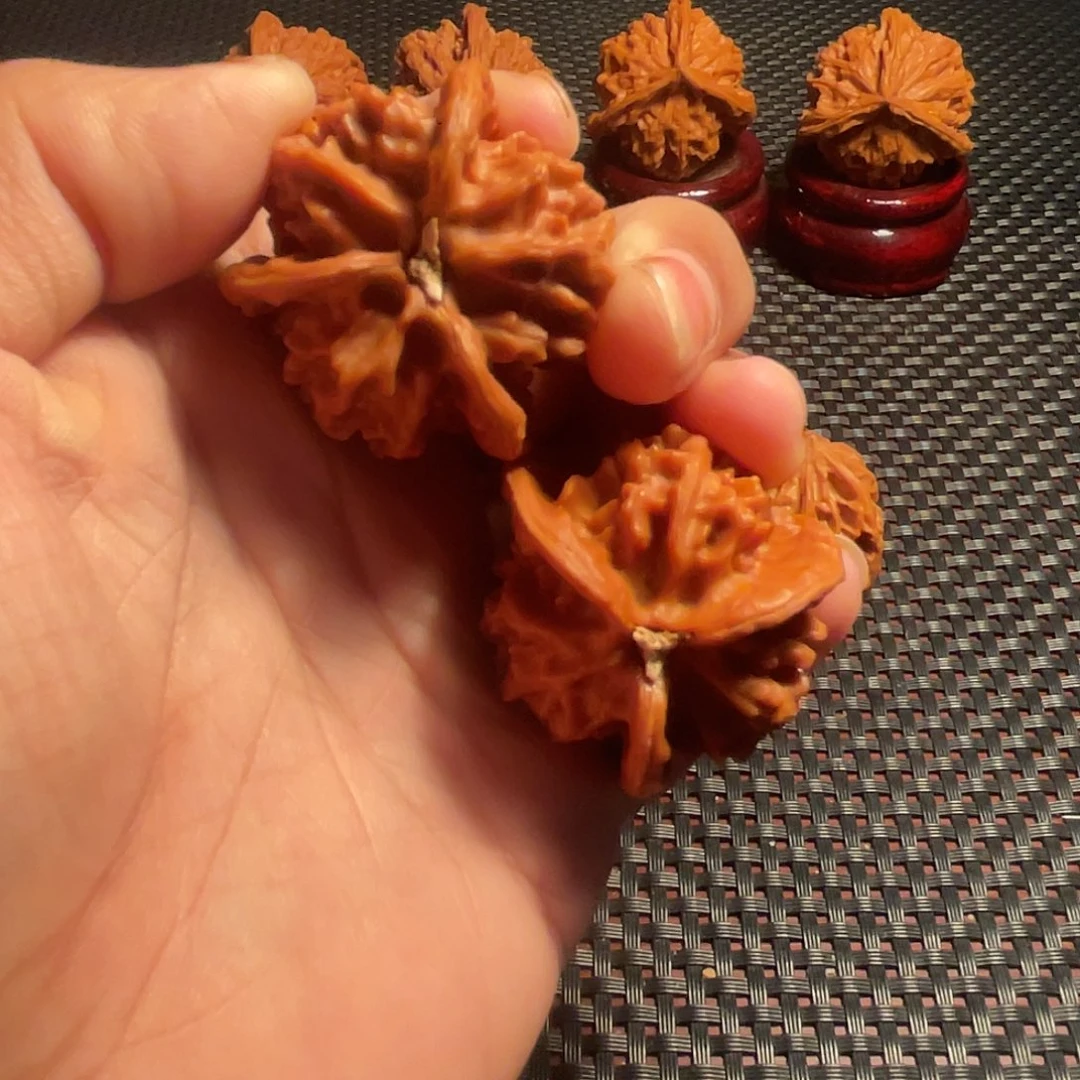 把件文玩核桃36mm盘山三棱