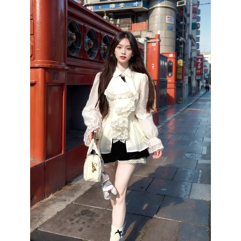 复古宫廷风蕾丝荷叶边衬衫设计上衣+短裤套装2025女
