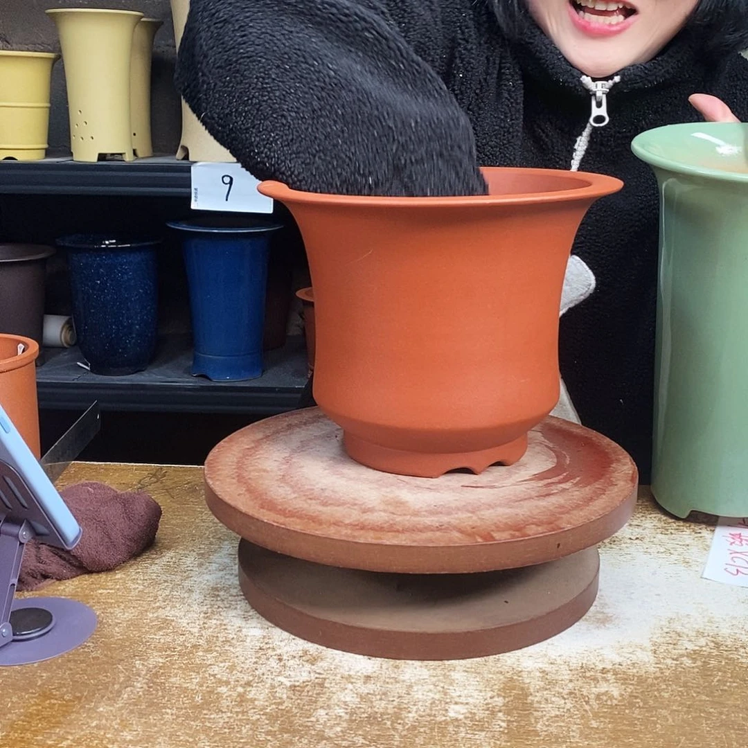 紫砂一**牙紫砂花盆一只CX46