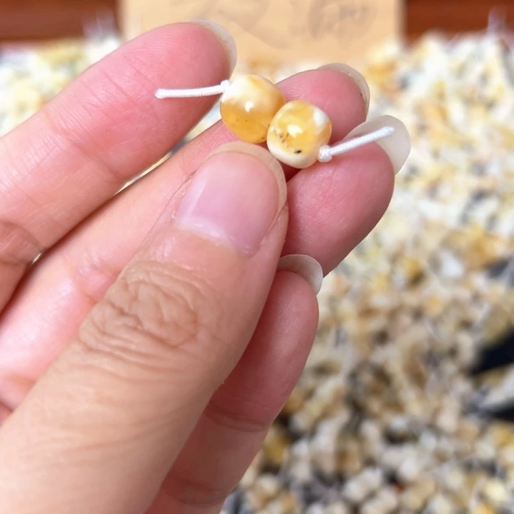 裸石蜜蜡未镶嵌8.2mm一对