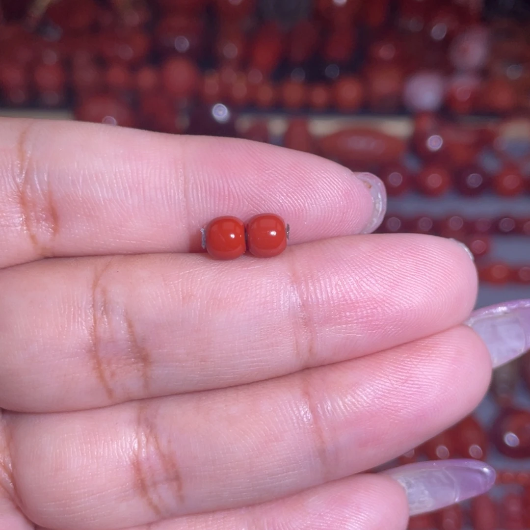 南红玛瑙未镶嵌瓦西柿子红满色满肉对珠卡54.