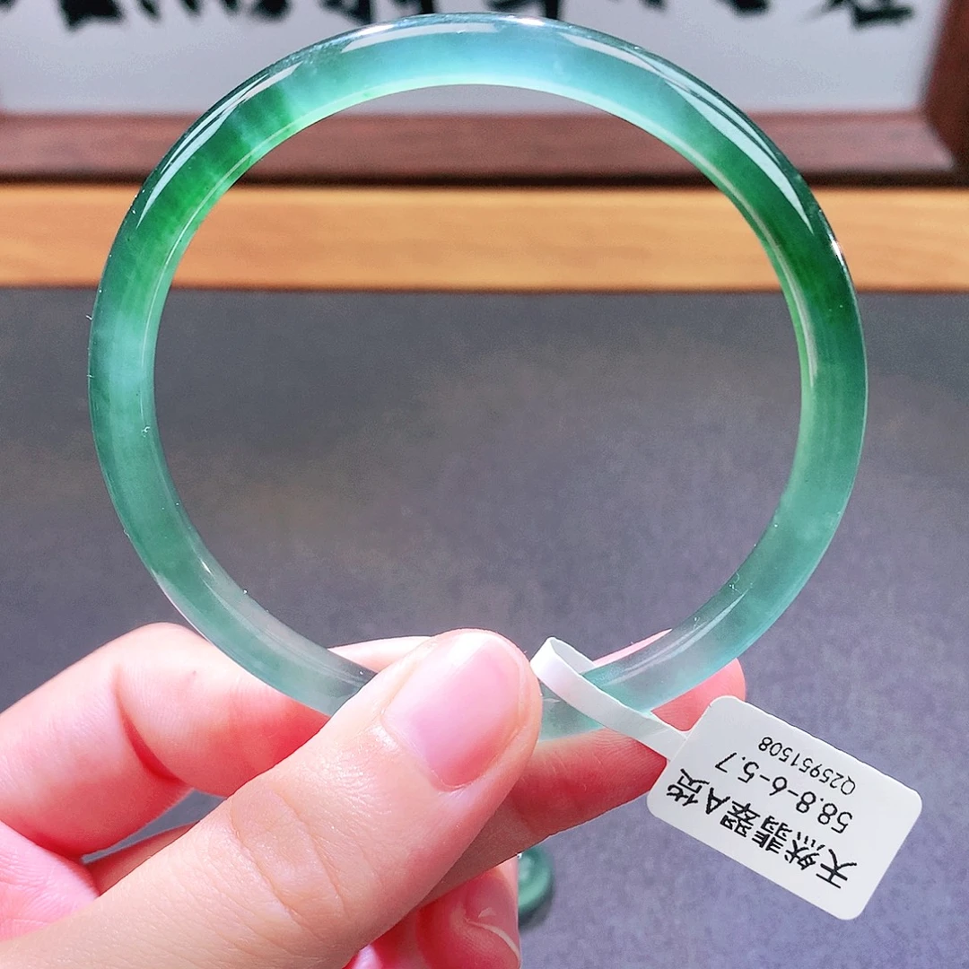 翡翠未镶嵌手镯天然翡翠