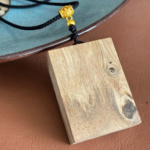 沉香种植奇楠沉香平安无事牌男女通用纯手工