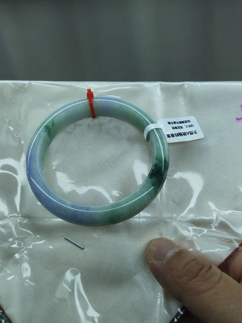 缅甸翡翠手镯A货55-56MM