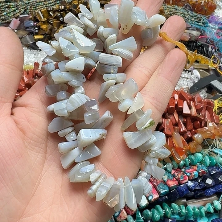 玛瑙/玉髓未镶嵌珠宝半成品一条蚕丝玛瑙卡子