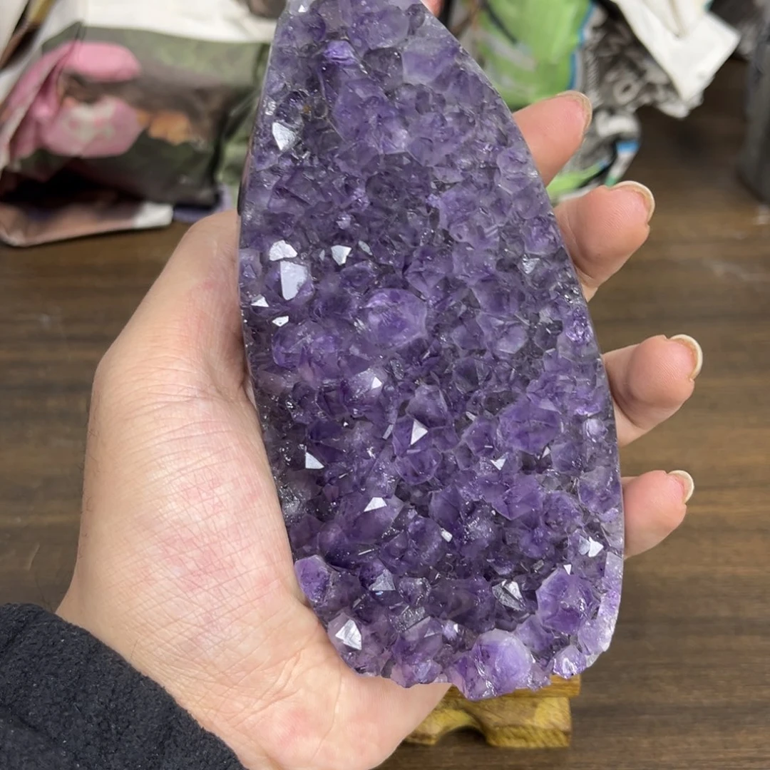 未镶嵌水晶大型摆件（非配饰）