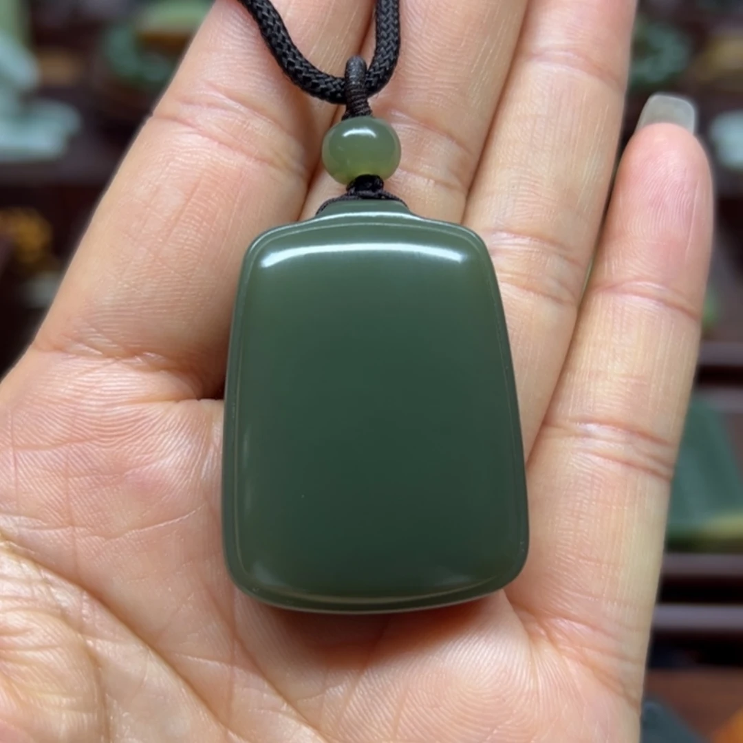 【闪购商品】颈饰未镶嵌岫岩老玉（透闪石质玉）平安牌