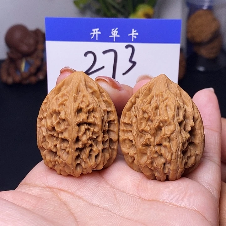 吊坠桃核老树鸡心35无刀痕磕尖s