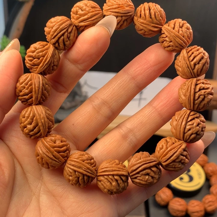 文玩核桃吊坠17刺龙