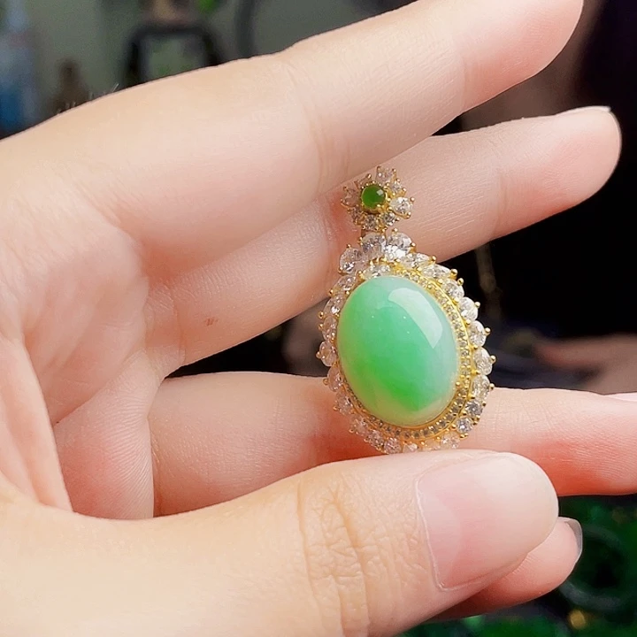 翡翠银S925镶嵌颈饰多样性