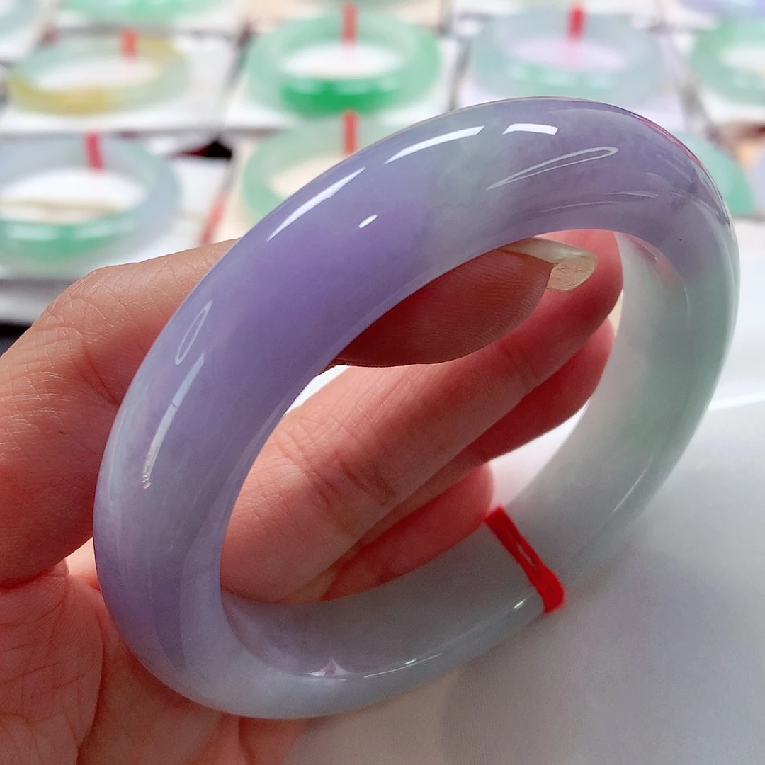 翡翠手镯未镶嵌，