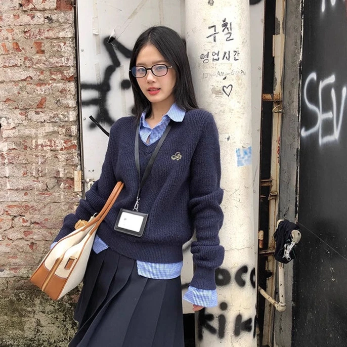 韩系假两件拼接衬衫领套头毛衣秋季宽松慵懒风撞色刺绣针织衫上衣