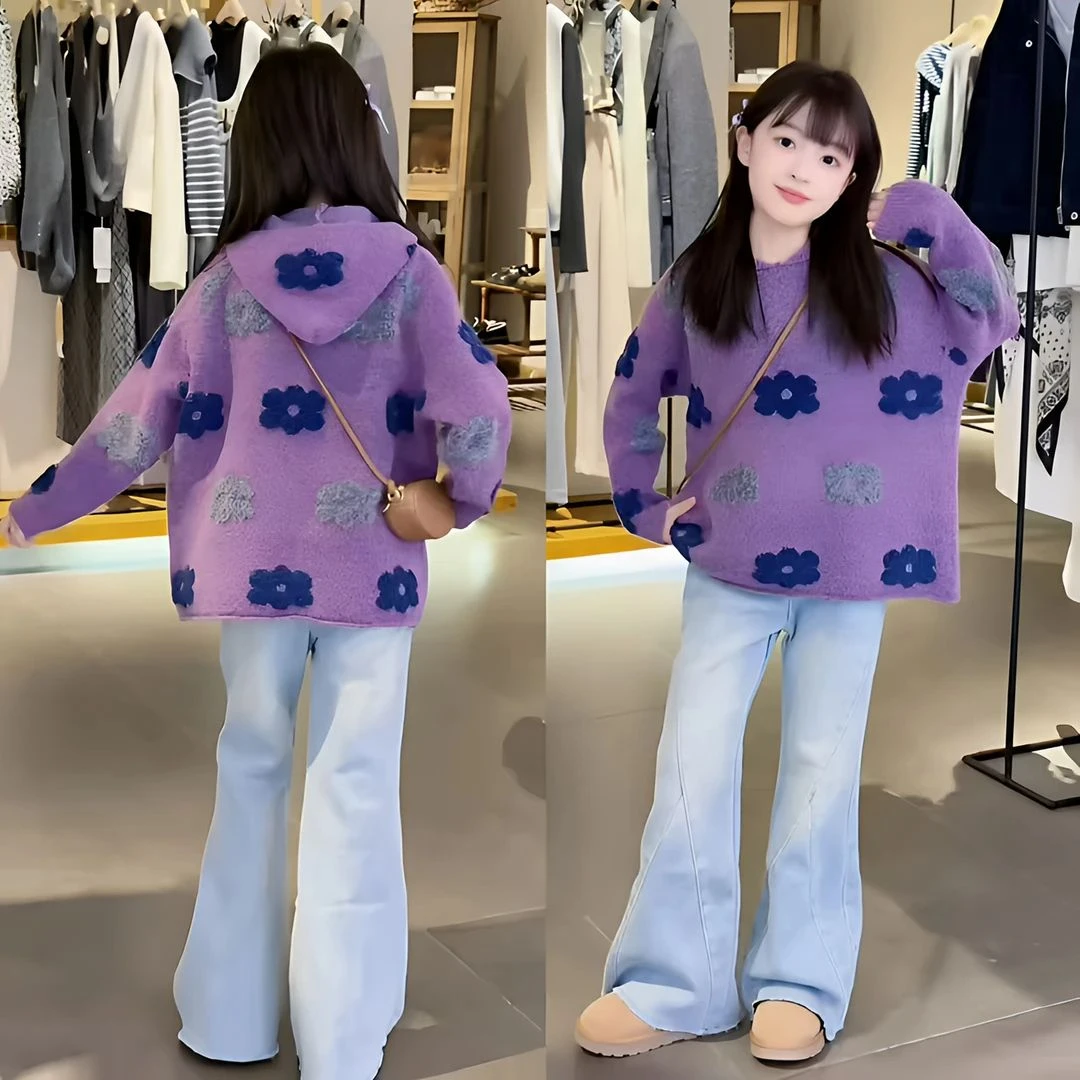 女童韩系超好看设计感加厚花朵刺绣连帽毛衣一体绒牛仔喇叭裤套装