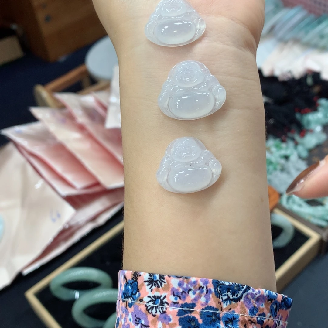 翡翠未镶嵌颈饰多样性发1
