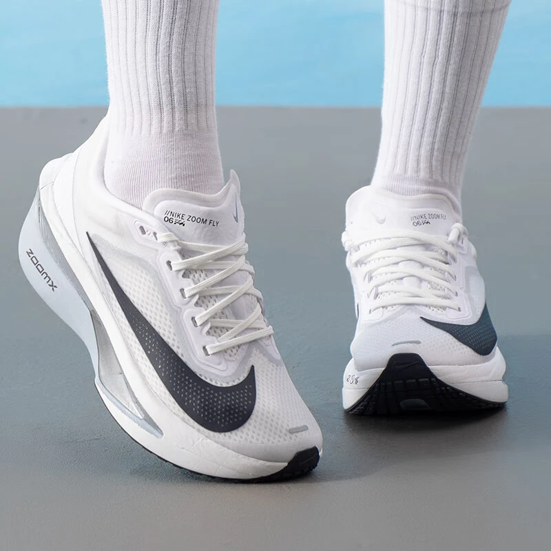 NIKE/耐克女鞋 2025夏季新款运动鞋轻便透气休闲鞋缓震耐磨跑步鞋