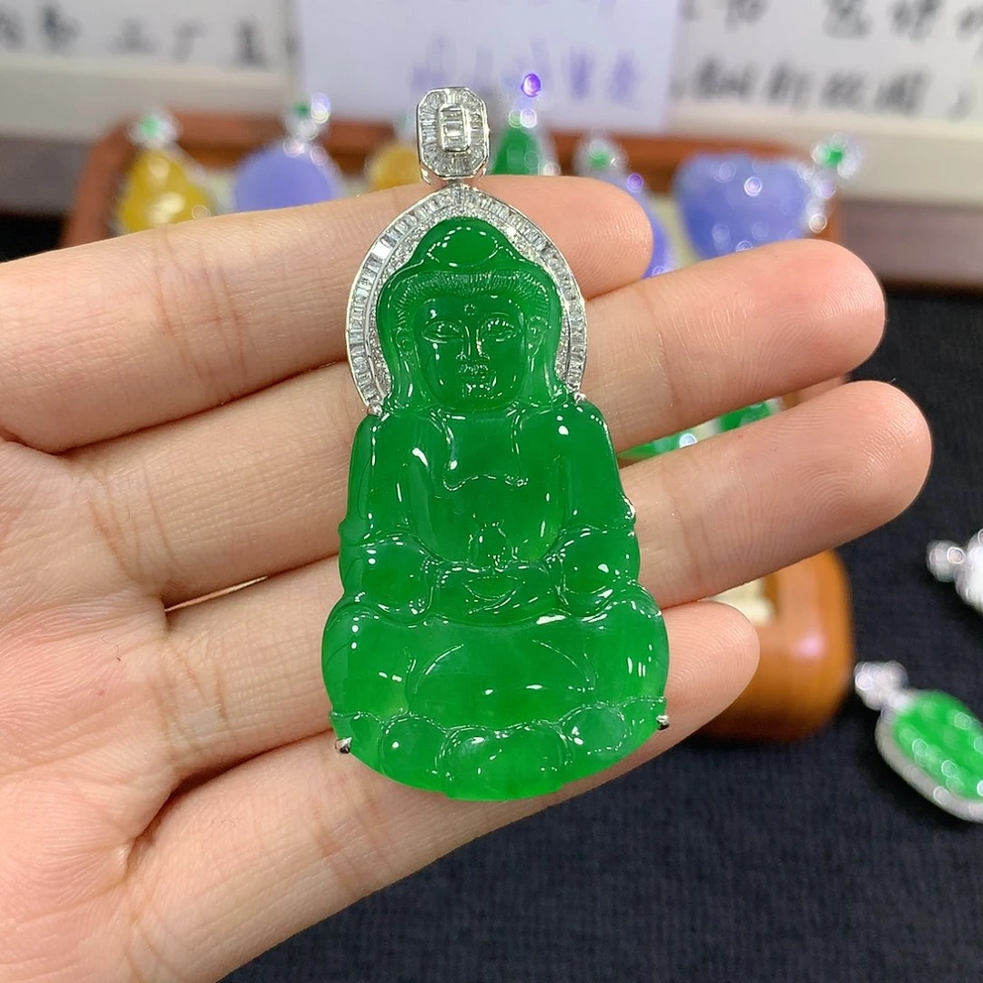 【闪购商品】吊坠(不含链)18K金镶嵌翡翠观音