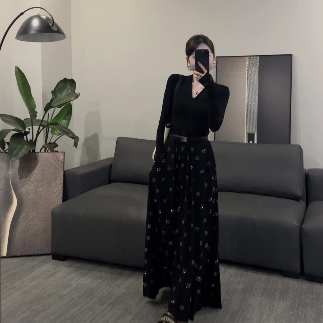 【OS&oneshow】2025高腰显瘦大摆伞裙黑色t恤松紧腰a字半身裙女套装