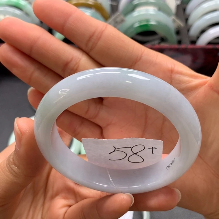 未镶嵌手镯翡翠手镯