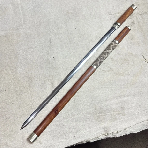 龙泉昊天宝剑八面弹簧钢酸枝木细剑白铜鱼皮未开刃