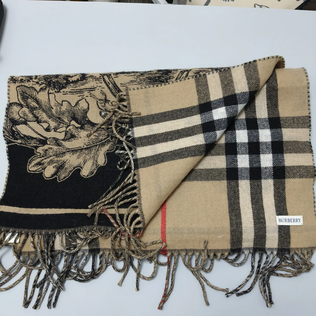95新 BURBERRY/博柏利 围巾卡其色210*50cm/250904MMK9M02