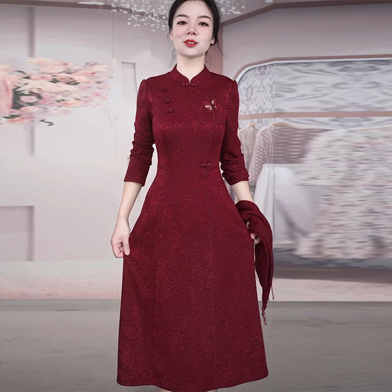 2025秋冬中老年妈妈新中式改良旗袍连衣裙女长袖立领盘扣礼服