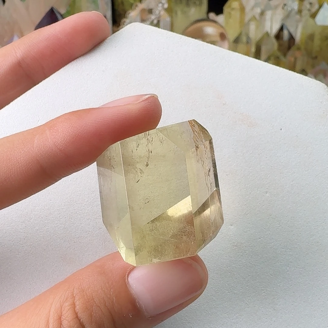 未镶嵌水晶珠宝半成品黄水晶