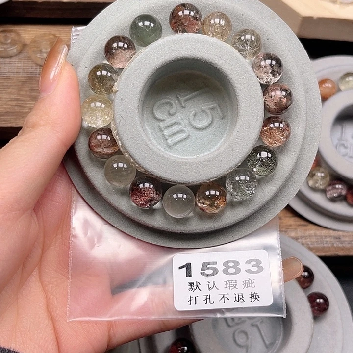 小***儿水晶吊坠(不含链)未镶嵌