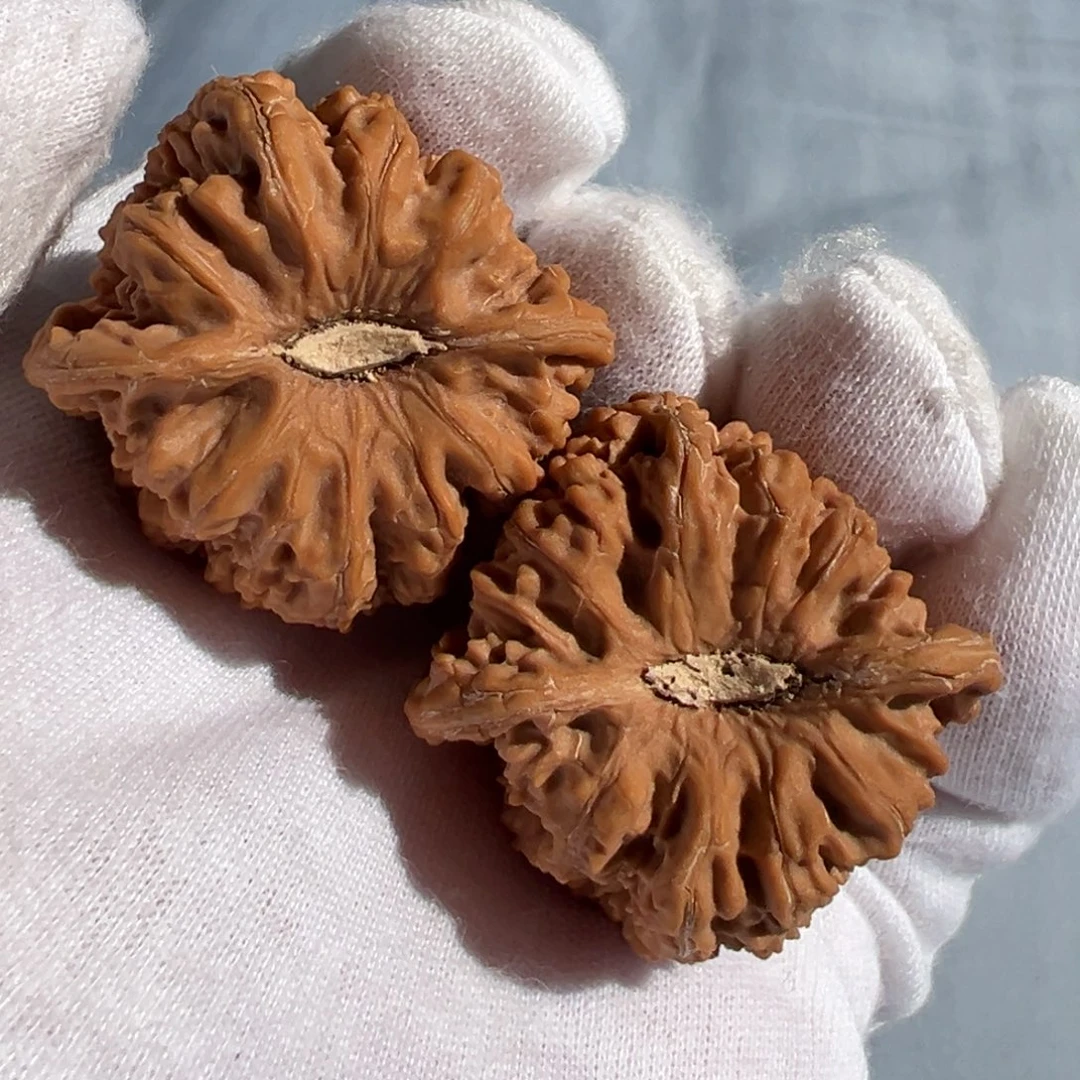 大***水吊坠文玩核桃密纹