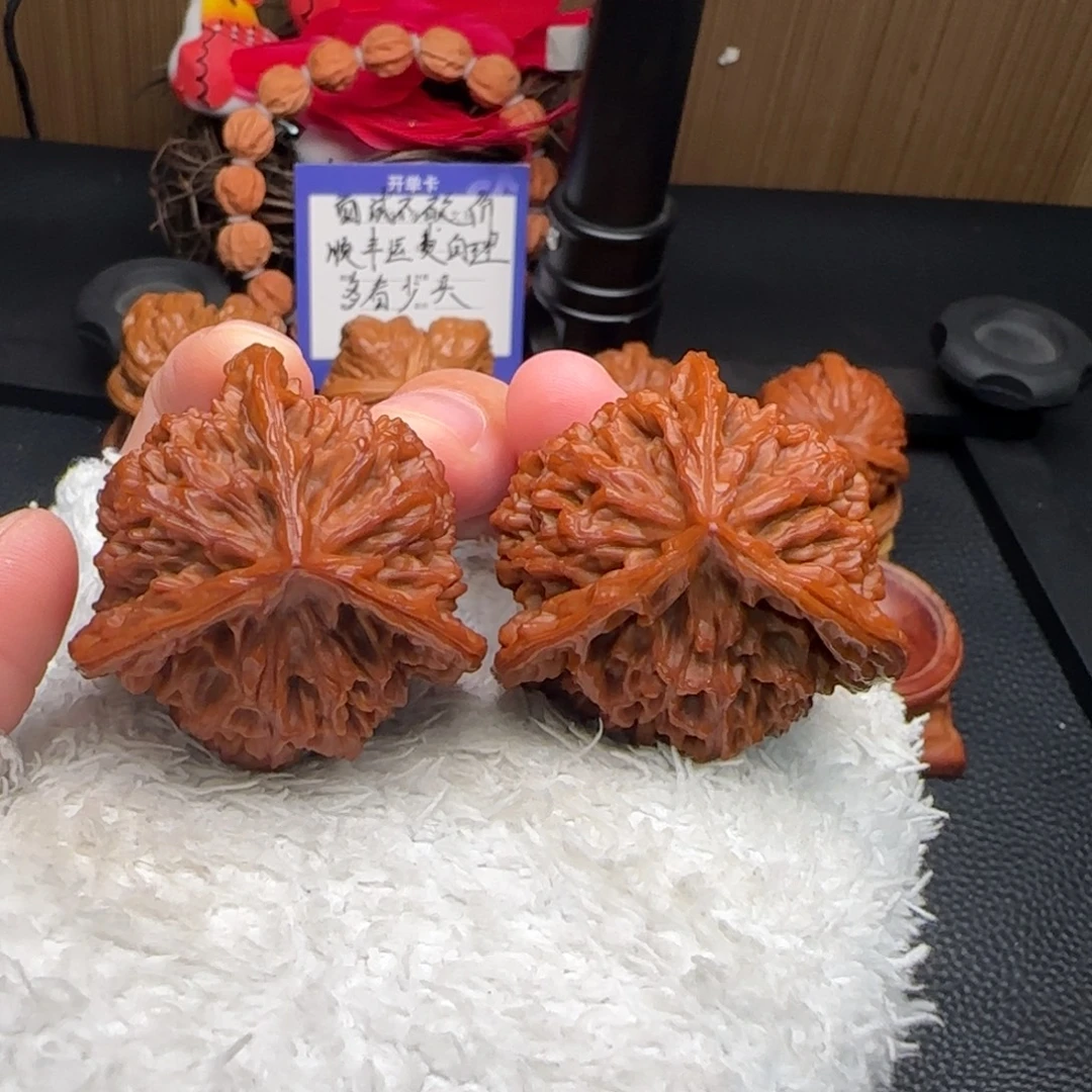 文玩核桃把件盘龙纹奔全品38