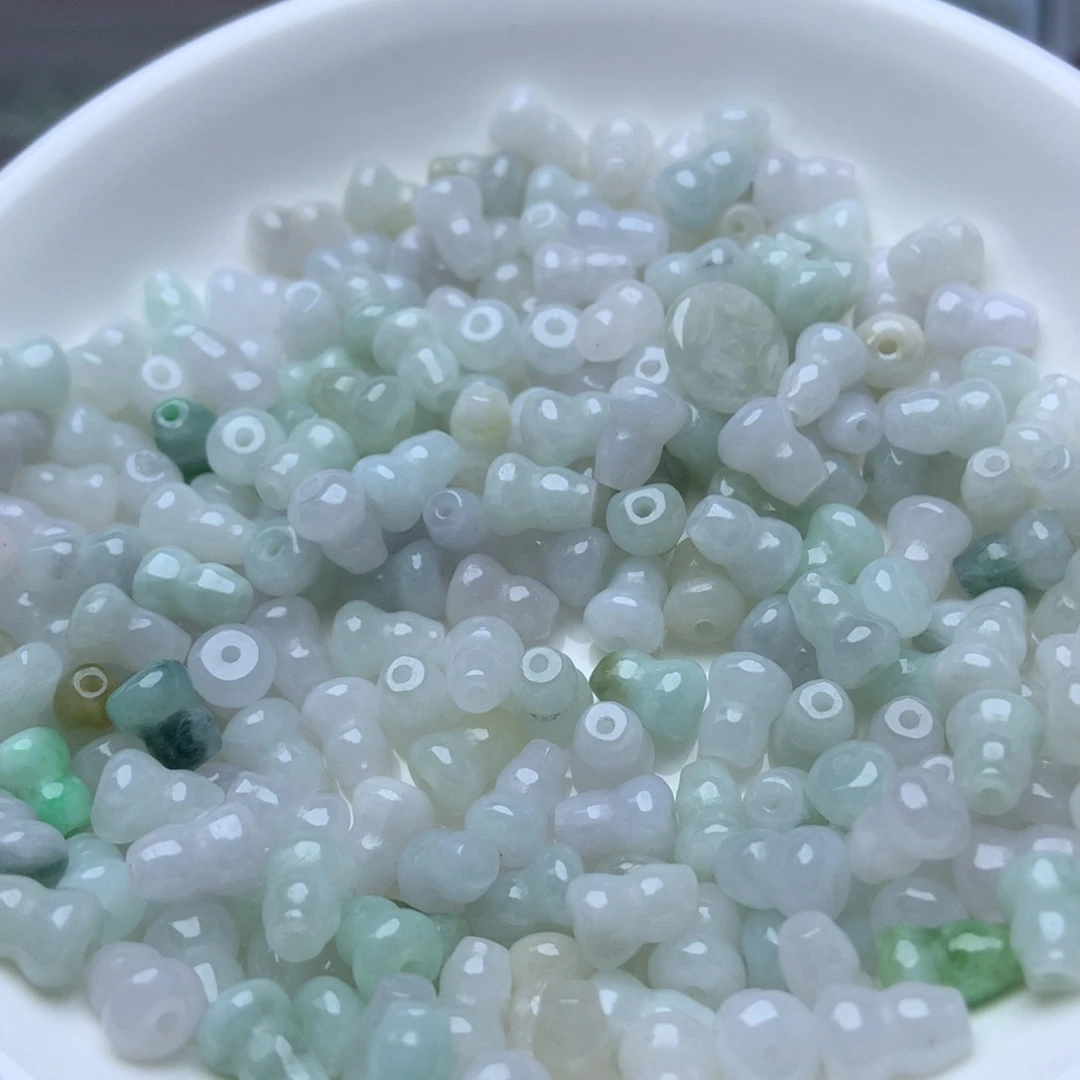 散珠翡翠卡5.7*7.5冰绿白葫芦100个