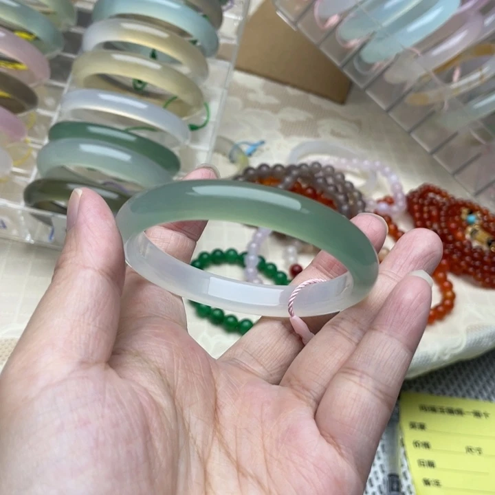 玛瑙/玉髓未镶嵌手镯55圈口