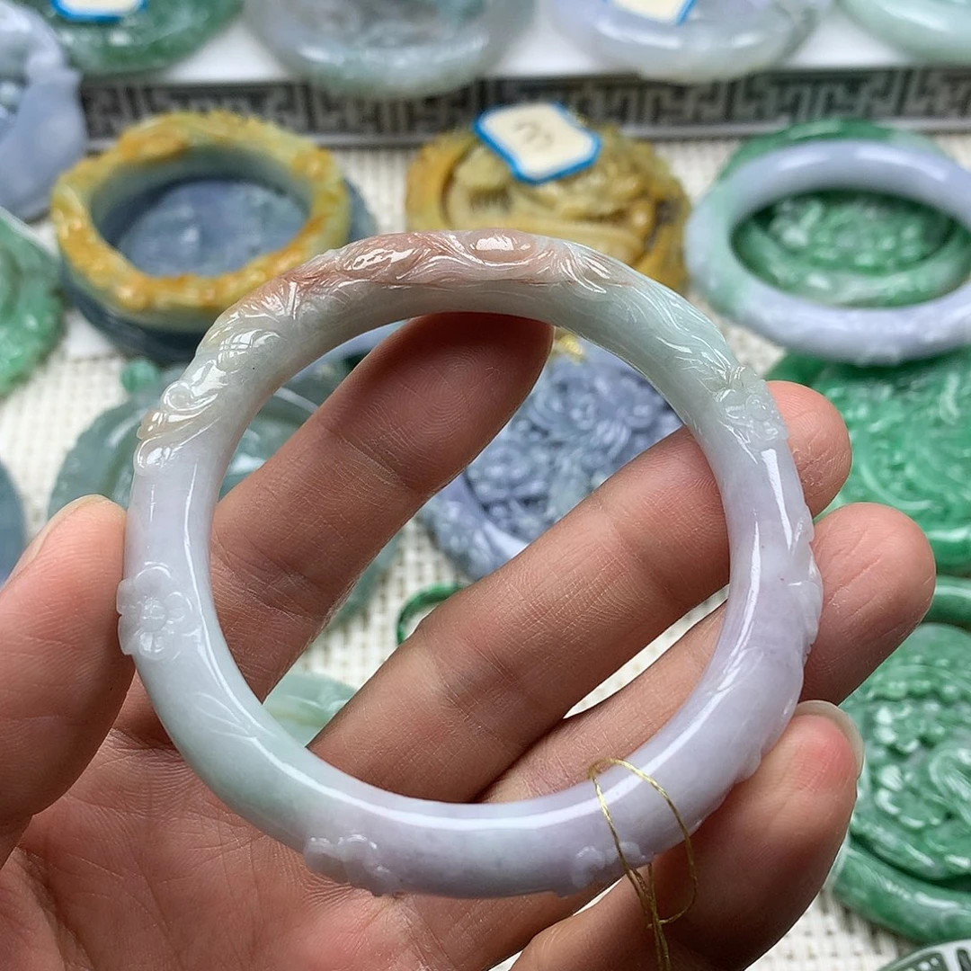 翡翠未镶嵌手镯雕花手镯
