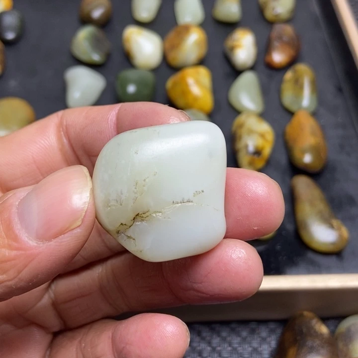 光***头和田玉（糖玉）未镶嵌珠宝奇石