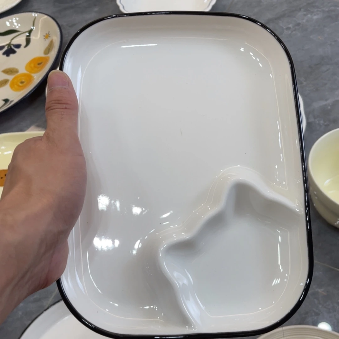 陶瓷微瑕餐具介意勿拍，满18飞！